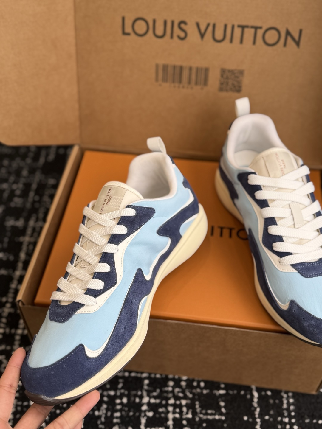 代购级 LV FW26 Shoes Parts 复古休闲运动鞋✨ 鞋面尼龙防水布搭配小牛皮拼接,手感丝滑,整体鞋身超轻, 代购级 LV FW26 Shoes Parts 复古休闲运动鞋✨ 鞋面尼龙防水布搭配小牛皮拼接,手感丝滑,整体鞋身超轻,