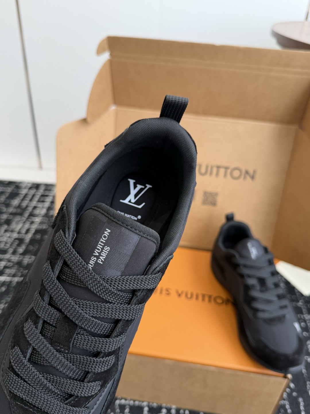 代购级 LV FW26 Shoes Parts 复古休闲运动鞋✨ 鞋面尼龙防水布搭配小牛皮拼接,手感丝滑,整体鞋身超轻, 代购级 LV FW26 Shoes Parts 复古休闲运动鞋✨ 鞋面尼龙防水布搭配小牛皮拼接,手感丝滑,整体鞋身超轻,