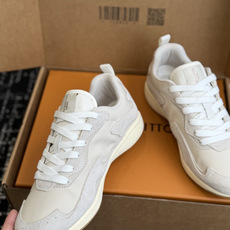 代购级 LV FW26 Shoes Parts 复古休闲运动鞋✨ 鞋面尼龙防水布搭配小牛皮拼接,手感丝滑,整体鞋身超轻, 代购级 LV FW26 Shoes Parts 复古休闲运动鞋✨ 鞋面尼龙防水布搭配小牛皮拼接,手感丝滑,整体鞋身超轻,