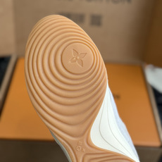 代购级 LV FW26 Shoes Parts 复古休闲运动鞋✨ 鞋面尼龙防水布搭配小牛皮拼接,手感丝滑,整体鞋身超轻, 代购级 LV FW26 Shoes Parts 复古休闲运动鞋✨ 鞋面尼龙防水布搭配小牛皮拼接,手感丝滑,整体鞋身超轻,
