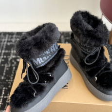 代购级 Moon Boot系带毛绒中筒雪地靴✨ 整鞋厚实仿水貂毛绒面料,蓬松柔软,包裹感强,保暖效果在线 经典系带设计, 代购级 Moon Boot系带毛绒中筒雪地靴✨ 整鞋厚实仿水貂毛绒面料,蓬松柔软,包裹感强,保暖效果在线 经典系带设计,