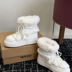 代购级 Moon Boot系带毛绒中筒雪地靴✨ 整鞋厚实仿水貂毛绒面料,蓬松柔软,包裹感强,保暖效果在线 经典系带设计, 代购级 Moon Boot系带毛绒中筒雪地靴✨ 整鞋厚实仿水貂毛绒面料,蓬松柔软,包裹感强,保暖效果在线 经典系带设计,