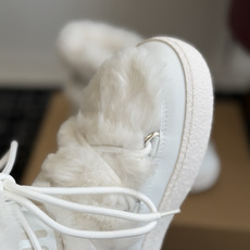 代购级 Moon Boot系带毛绒中筒雪地靴✨ 整鞋厚实仿水貂毛绒面料,蓬松柔软,包裹感强,保暖效果在线 经典系带设计, 代购级 Moon Boot系带毛绒中筒雪地靴✨ 整鞋厚实仿水貂毛绒面料,蓬松柔软,包裹感强,保暖效果在线 经典系带设计,