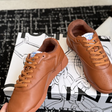 代购级 CELINE × Reebok联名运动鞋发售 复古运动风又有新鞋值得收藏了👟 Freestyle by CELI 代购级 CELINE × Reebok联名运动鞋发售 复古运动风又有新鞋值得收藏了👟 Freestyle by CELI