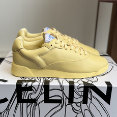 代购级 CELINE × Reebok联名运动鞋发售 复古运动风又有新鞋值得收藏了👟 Freestyle by CELI 代购级 CELINE × Reebok联名运动鞋发售 复古运动风又有新鞋值得收藏了👟 Freestyle by CELI