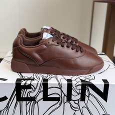代购级 CELINE × Reebok联名运动鞋发售 复古运动风又有新鞋值得收藏了👟 Freestyle by CELI 代购级 CELINE × Reebok联名运动鞋发售 复古运动风又有新鞋值得收藏了👟 Freestyle by CELI