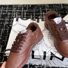 代购级 CELINE × Reebok联名运动鞋发售 复古运动风又有新鞋值得收藏了👟 Freestyle by CELI 代购级 CELINE × Reebok联名运动鞋发售 复古运动风又有新鞋值得收藏了👟 Freestyle by CELI