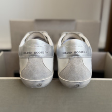 代购级情侣款 男士+10 GGDB Golden Goose 经典星星脏脏板鞋 火遍时尚圈的复古脏脏鞋,随性做旧工艺,自 代购级情侣款 男士+10 GGDB Golden Goose 经典星星脏脏板鞋 火遍时尚圈的复古脏脏鞋,随性做旧工艺,自