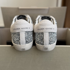 代购级情侣款 男士+10 GGDB Golden Goose 经典星星脏脏板鞋 火遍时尚圈的复古脏脏鞋,随性做旧工艺,自 代购级情侣款 男士+10 GGDB Golden Goose 经典星星脏脏板鞋 火遍时尚圈的复古脏脏鞋,随性做旧工艺,自
