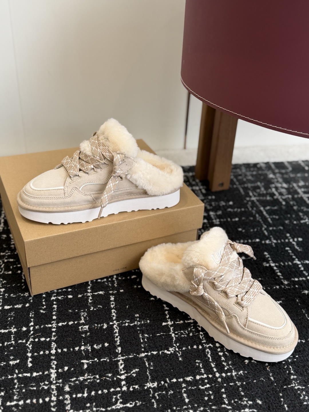 代购级 UGG Lowmel梅尔休闲穆勒鞋 秋冬新款懒人穆勒雪地鞋，时髦感和保暖感双双在线！ ▫️鞋面选用高丝光牛绒，质
