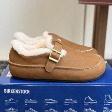代购级 BIRKENSTOCK勃肯羊毛全包单鞋 小红书爆款断货款,原版开发,复古慵懒风直接拉满! ▫️面料:鞋面采用顶级 代购级 BIRKENSTOCK勃肯羊毛全包单鞋 小红书爆款断货款,原版开发,复古慵懒风直接拉满! ▫️面料:鞋面采用顶级