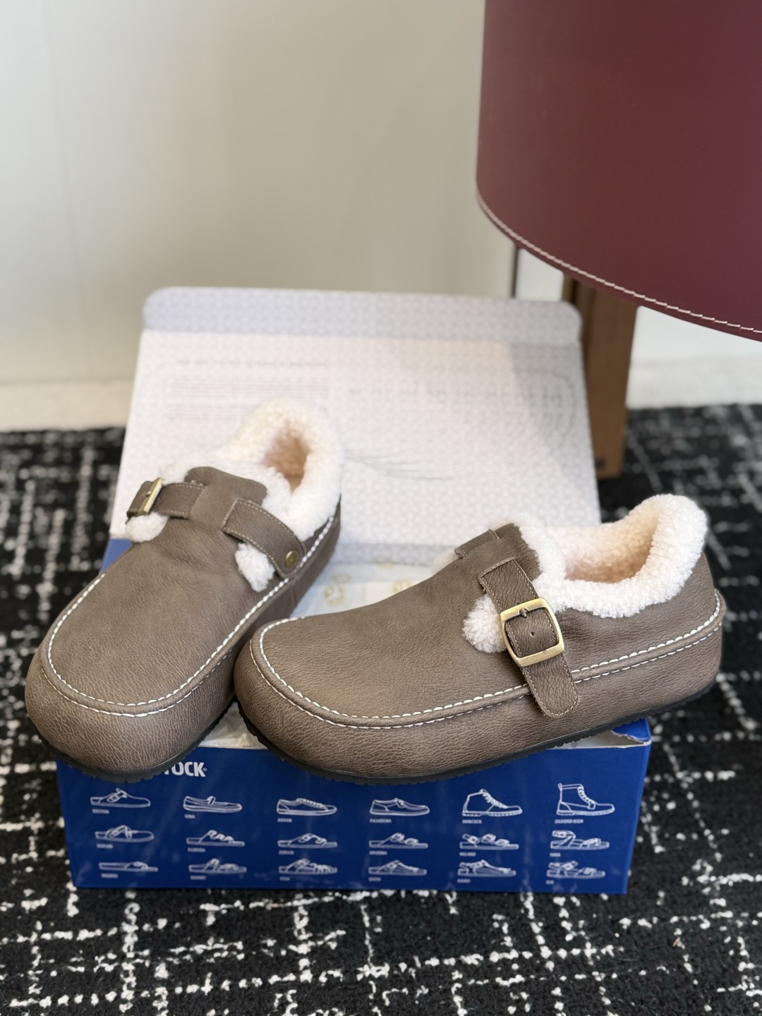 代购级 BIRKENSTOCK勃肯羊毛全包单鞋 小红书爆款断货款，原版开发，复古慵懒风直接拉满！ ▫️面料：鞋面采用顶级