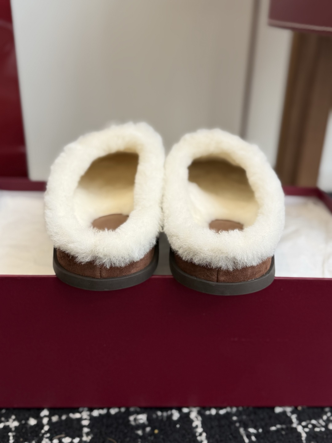 东莞代购级 Gucci GG穆勒羊毛拖鞋｜秋冬氛围感单品 经典马衔扣元素，重新诠释品牌复古格调，上脚慵懒又显贵！ ▫️面
