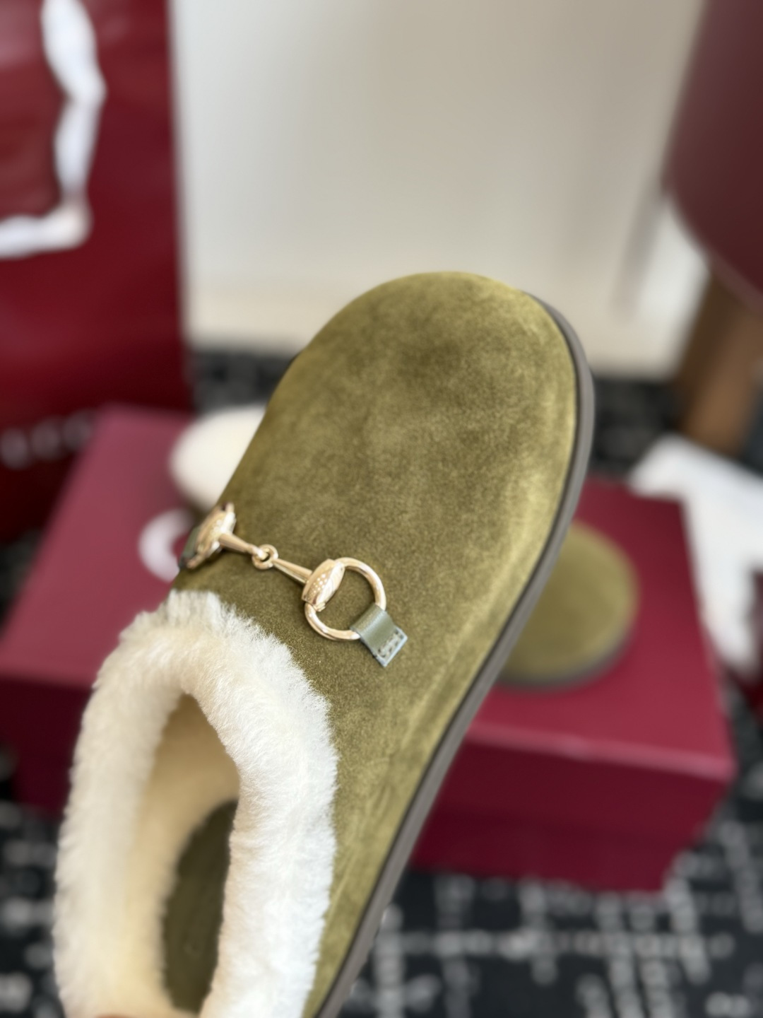 东莞代购级 Gucci GG穆勒羊毛拖鞋|秋冬氛围感单品 经典马衔扣元素,重新诠释品牌复古格调,上脚慵懒又显贵! ▫️面 东莞代购级 Gucci GG穆勒羊毛拖鞋|秋冬氛围感单品 经典马衔扣元素,重新诠释品牌复古格调,上脚慵懒又显贵! ▫️面