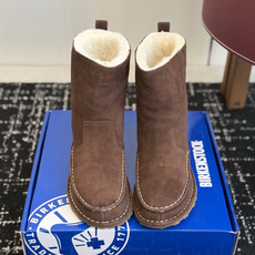 代购级 品牌:Birkenstock勃肯 羊毛中筒雪地靴 ▫️面料:高丝光牛反绒,绒感细腻柔和,质感高级耐穿 ▫️内里: 代购级 品牌:Birkenstock勃肯 羊毛中筒雪地靴 ▫️面料:高丝光牛反绒,绒感细腻柔和,质感高级耐穿 ▫️内里:
