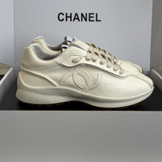 代购级 品牌:CHANEL香奈儿26K双C拼色休闲复古阿甘风小香运动鞋✨ 经典撞色拼接,光面牛皮搭配翻毛皮层次感很强,侧 代购级 品牌:CHANEL香奈儿26K双C拼色休闲复古阿甘风小香运动鞋✨ 经典撞色拼接,光面牛皮搭配翻毛皮层次感很强,侧