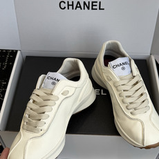 代购级 品牌:CHANEL香奈儿26K双C拼色休闲复古阿甘风小香运动鞋✨ 经典撞色拼接,光面牛皮搭配翻毛皮层次感很强,侧 代购级 品牌:CHANEL香奈儿26K双C拼色休闲复古阿甘风小香运动鞋✨ 经典撞色拼接,光面牛皮搭配翻毛皮层次感很强,侧