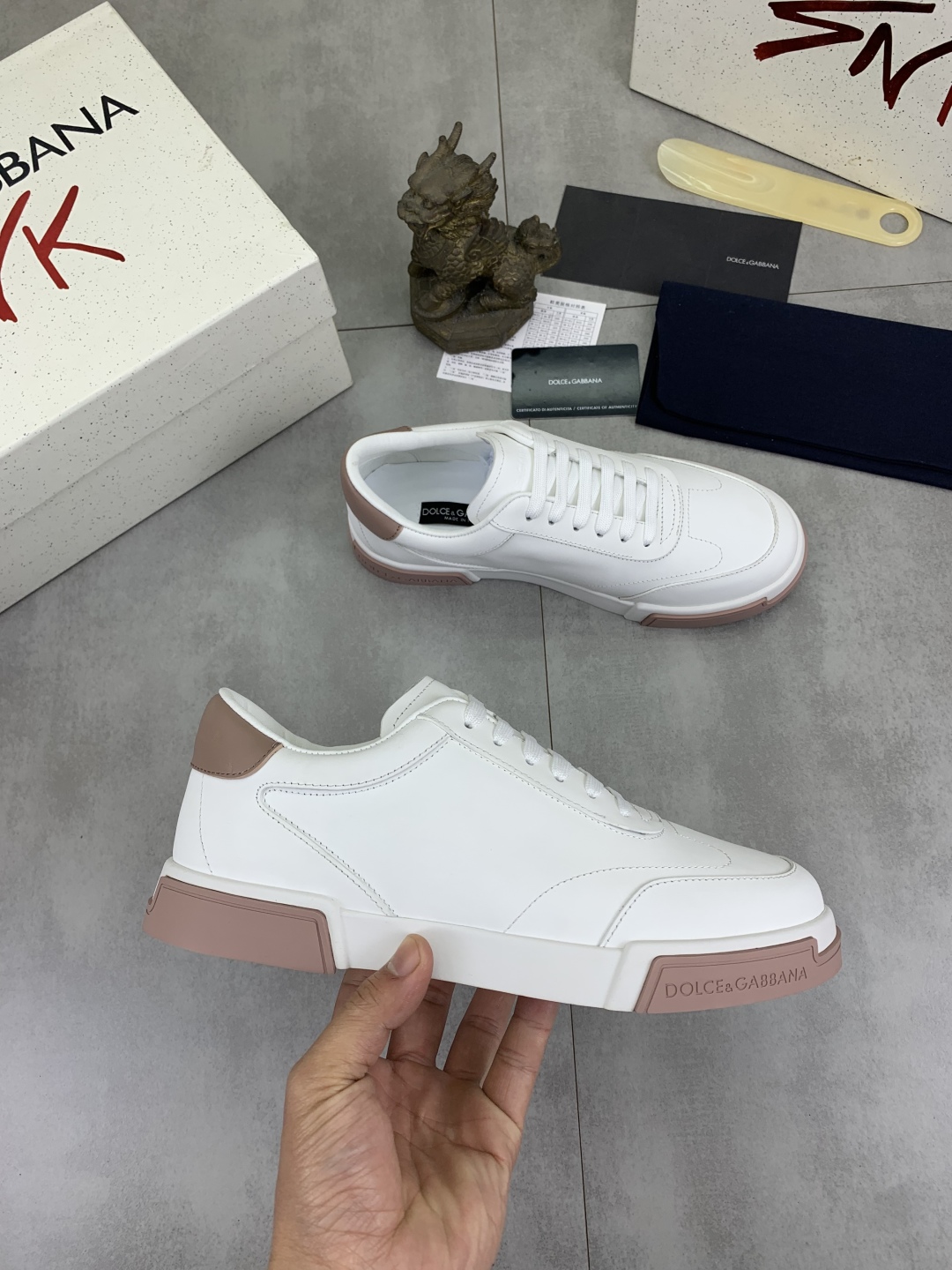 Dolce & Gabbana Men's White Leather Sneakers with Iconic Logo Detail 7 cmp i1741630798661 4832 0 5