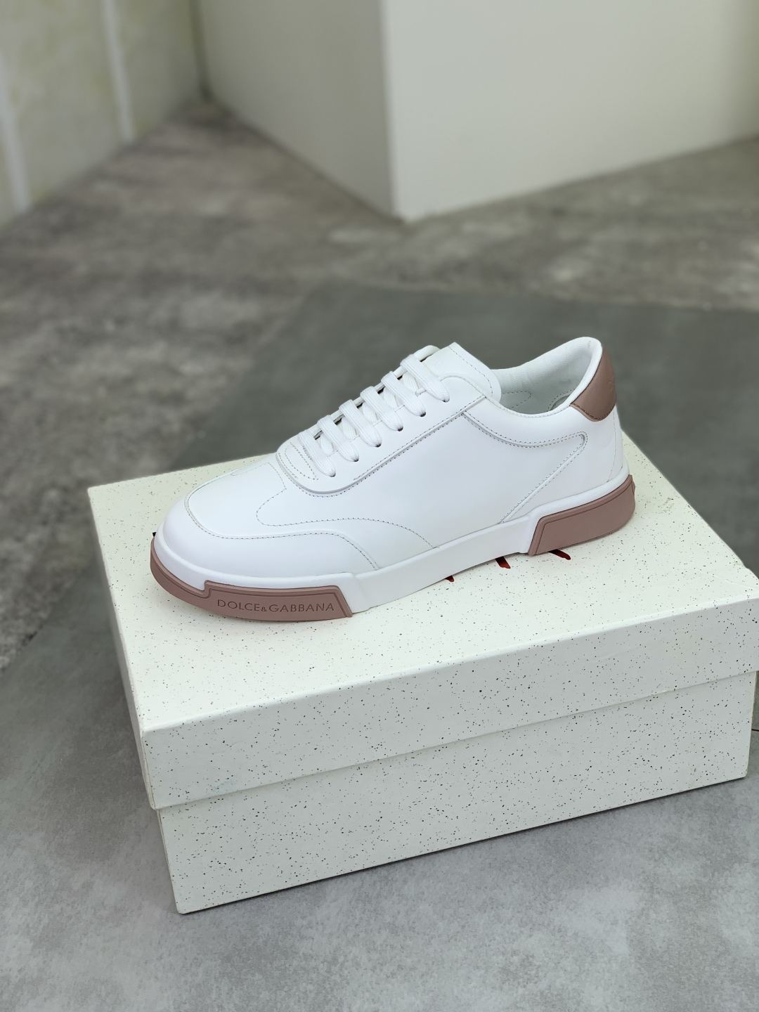 Dolce & Gabbana Men's White Leather Sneakers with Iconic Logo Detail 5 cmp i1741630805185 201 0 3