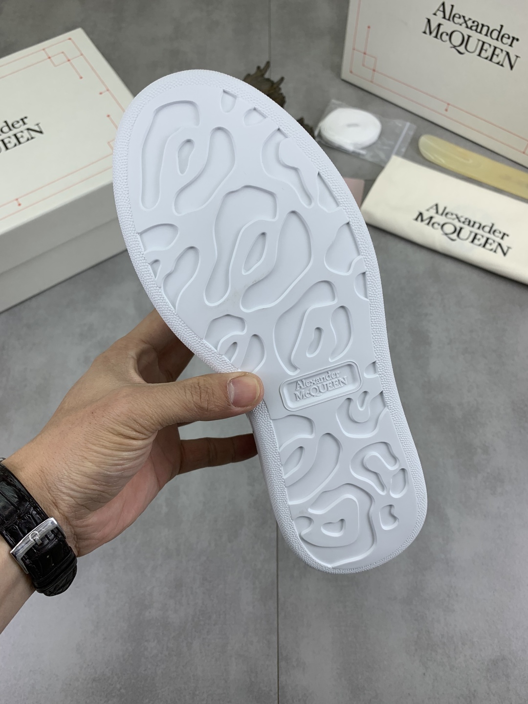 Alexander McQueen White Leather Sneakers for Couple - New 2025 Design 10 cmp i1741630960010 209 0 8