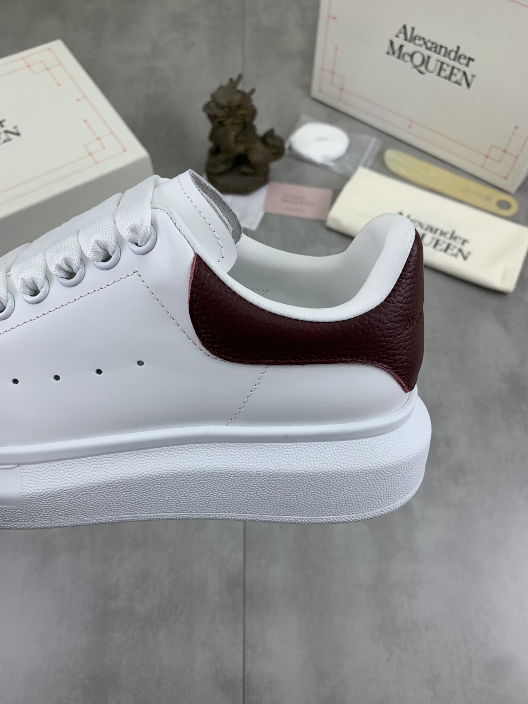 Alexander McQueen White Leather Oversized Sneakers for Men and Women 8 cmp i1741630977591 9590 0 6