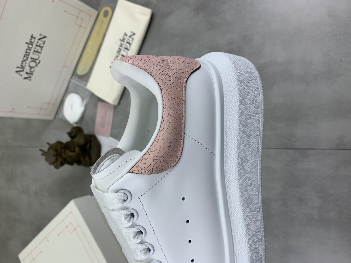 Alexander McQueen Oversized White Leather Sneakers with Pink Heel Detail 8 cmp i1741631053475 9313 0 6