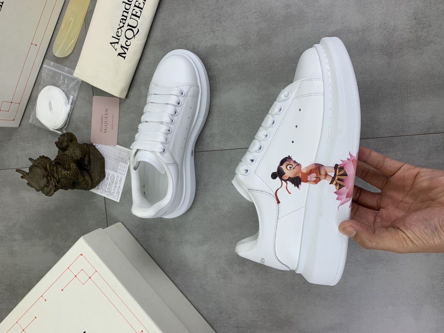 Alexander McQueen White Leather Sneakers With Cartoon Print, Size 35-45 7 cmp i1741631066681 283 0 5