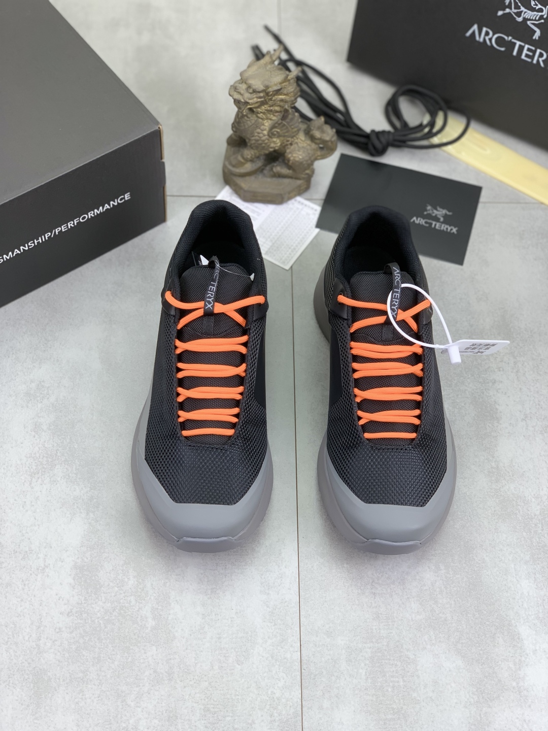 Precio de fábrica P330 Precio real El nuevo modelo de zapato del pájaro del principiante es finalmen