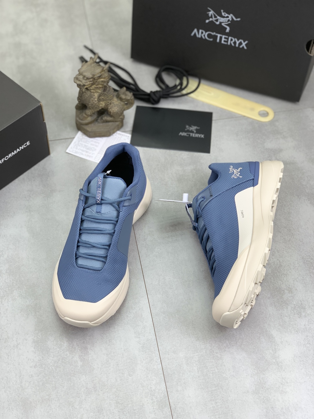 Precio de fábrica P330 Precio real El nuevo modelo de zapato del pájaro del principiante es finalmen