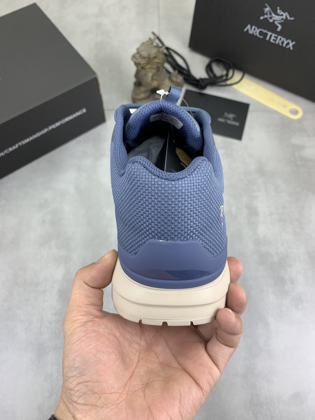 Precio de fábrica P330 Precio real El nuevo modelo de zapato del pájaro del principiante es finalmen