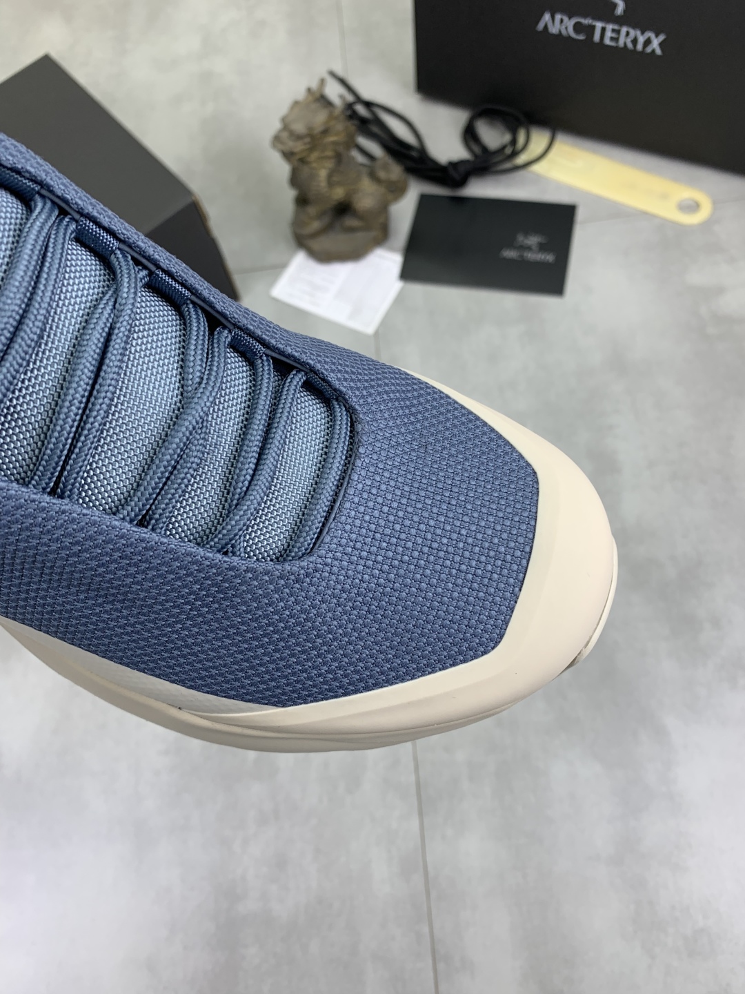 Precio de fábrica P330 Precio real El nuevo modelo de zapato del pájaro del principiante es finalmen