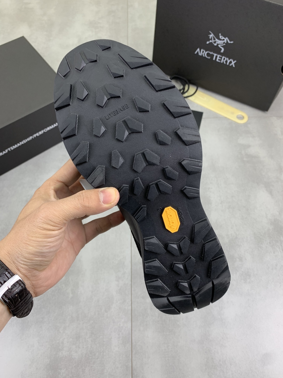 Precio de fábrica P330 Precio real El nuevo modelo de zapato del pájaro del principiante es finalmen