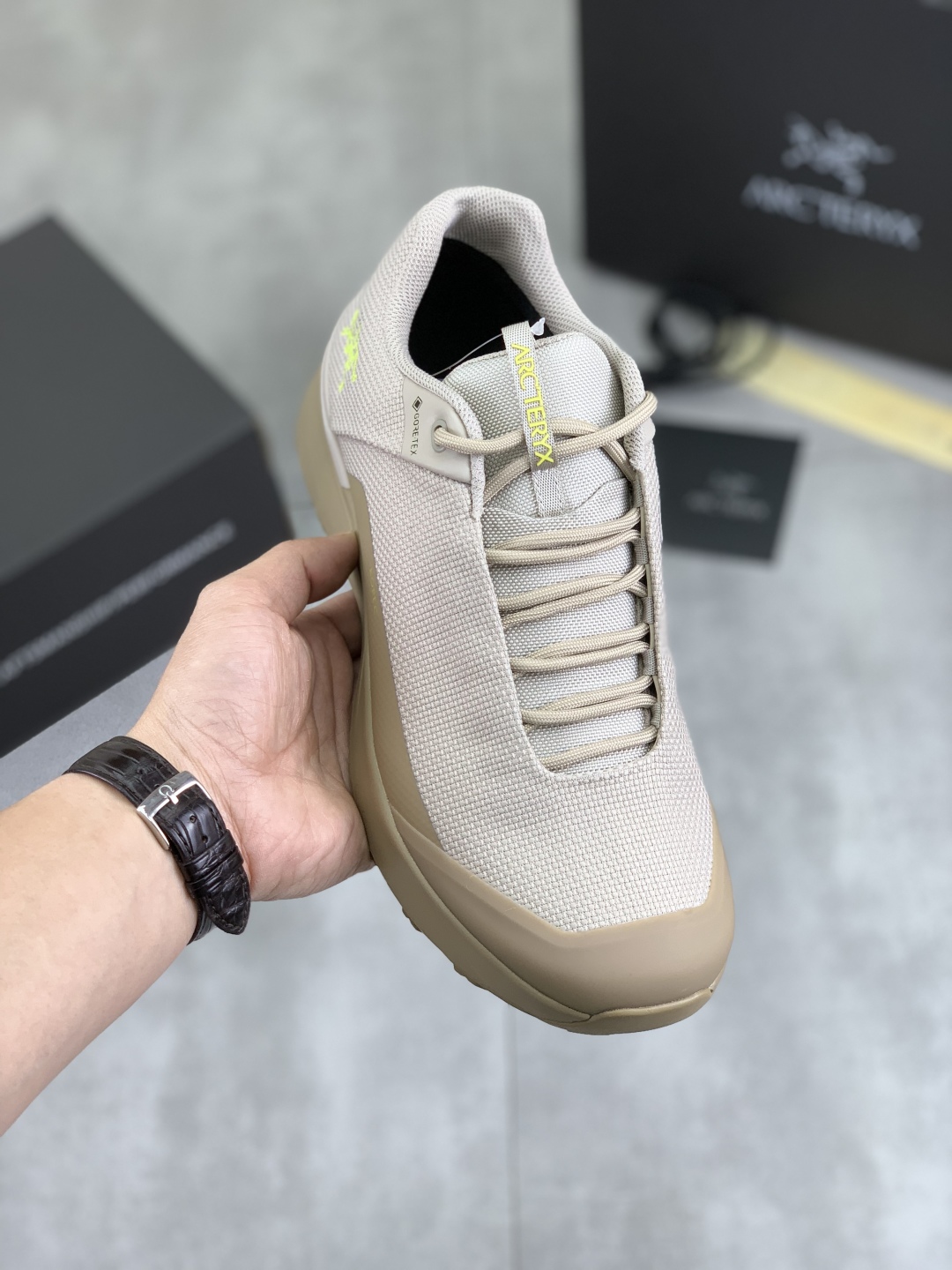 Precio de fábrica P330 Precio real El nuevo modelo de zapato del pájaro del principiante es finalmen
