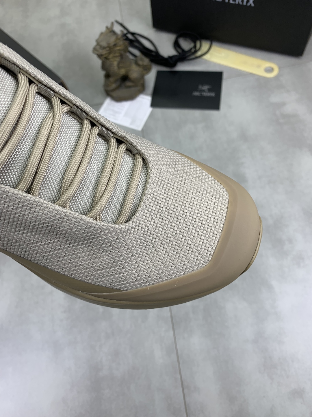 Precio de fábrica P330 Precio real El nuevo modelo de zapato del pájaro del principiante es finalmen