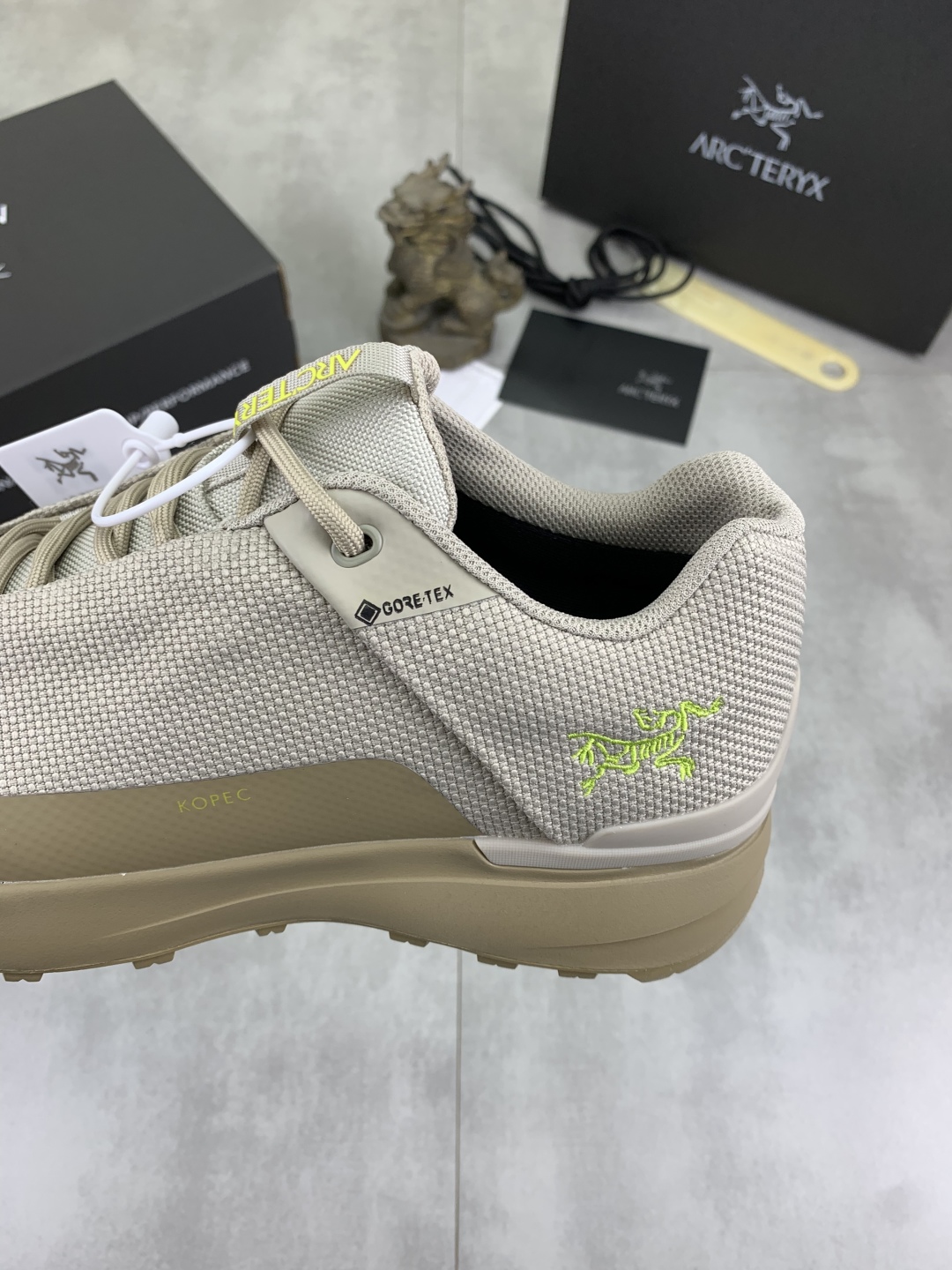 Precio de fábrica P330 Precio real El nuevo modelo de zapato del pájaro del principiante es finalmen