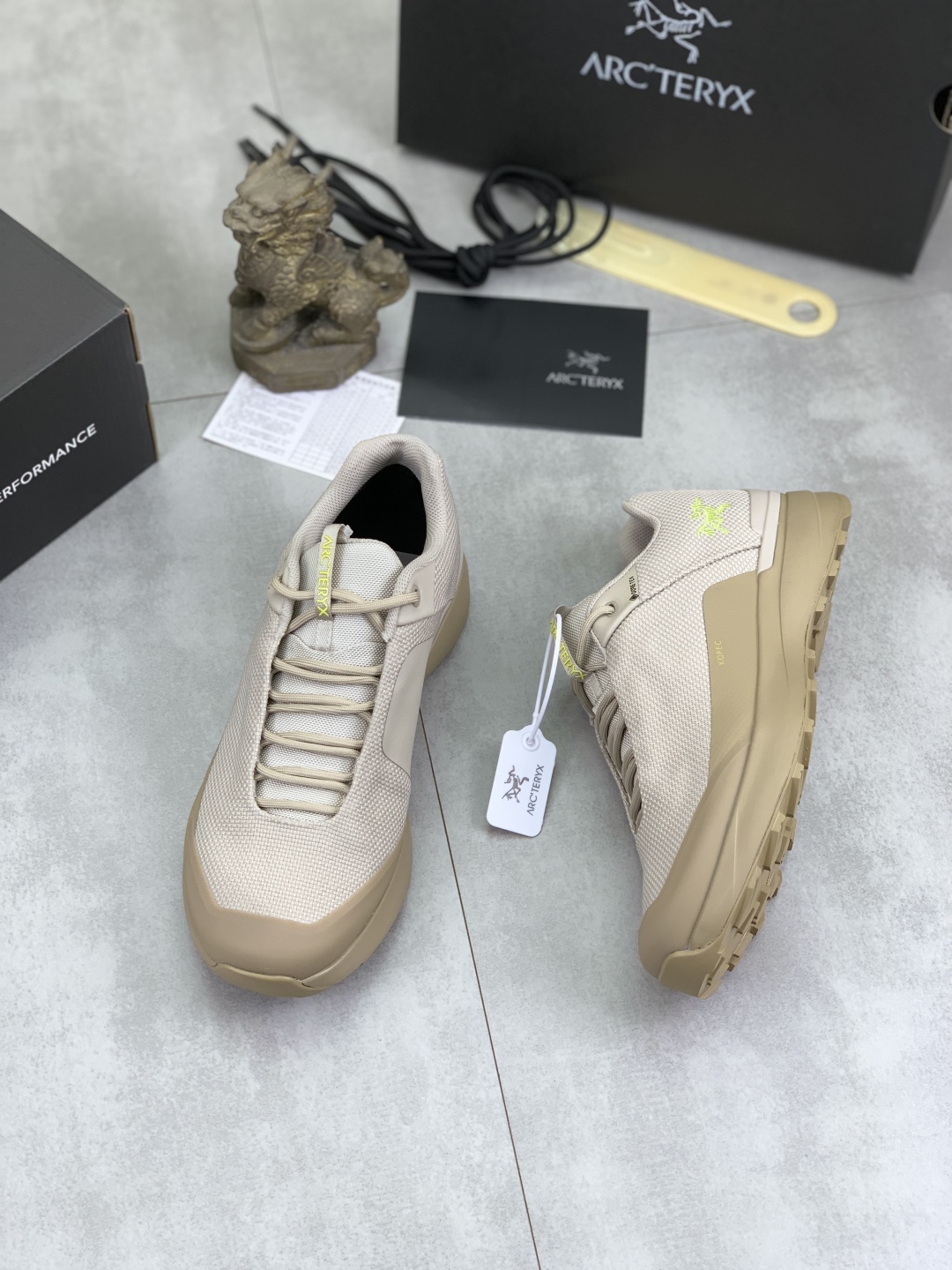 Precio de fábrica P330 Precio real El nuevo modelo de zapato del pájaro del principiante es finalmen