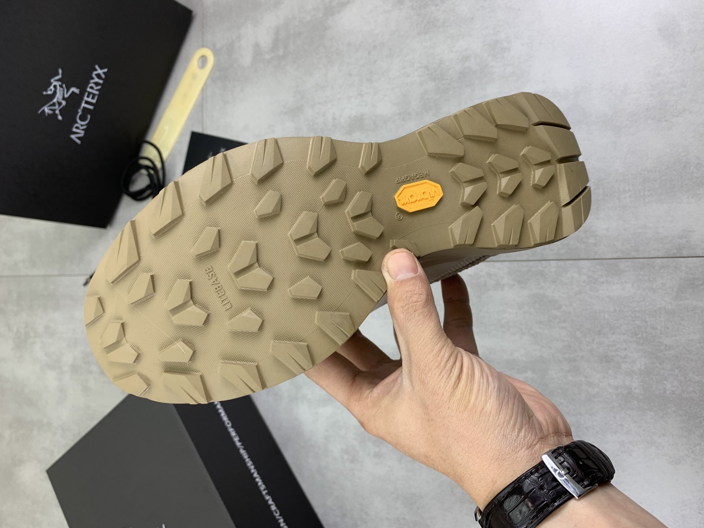 Precio de fábrica P330 Precio real El nuevo modelo de zapato del pájaro del principiante es finalmen