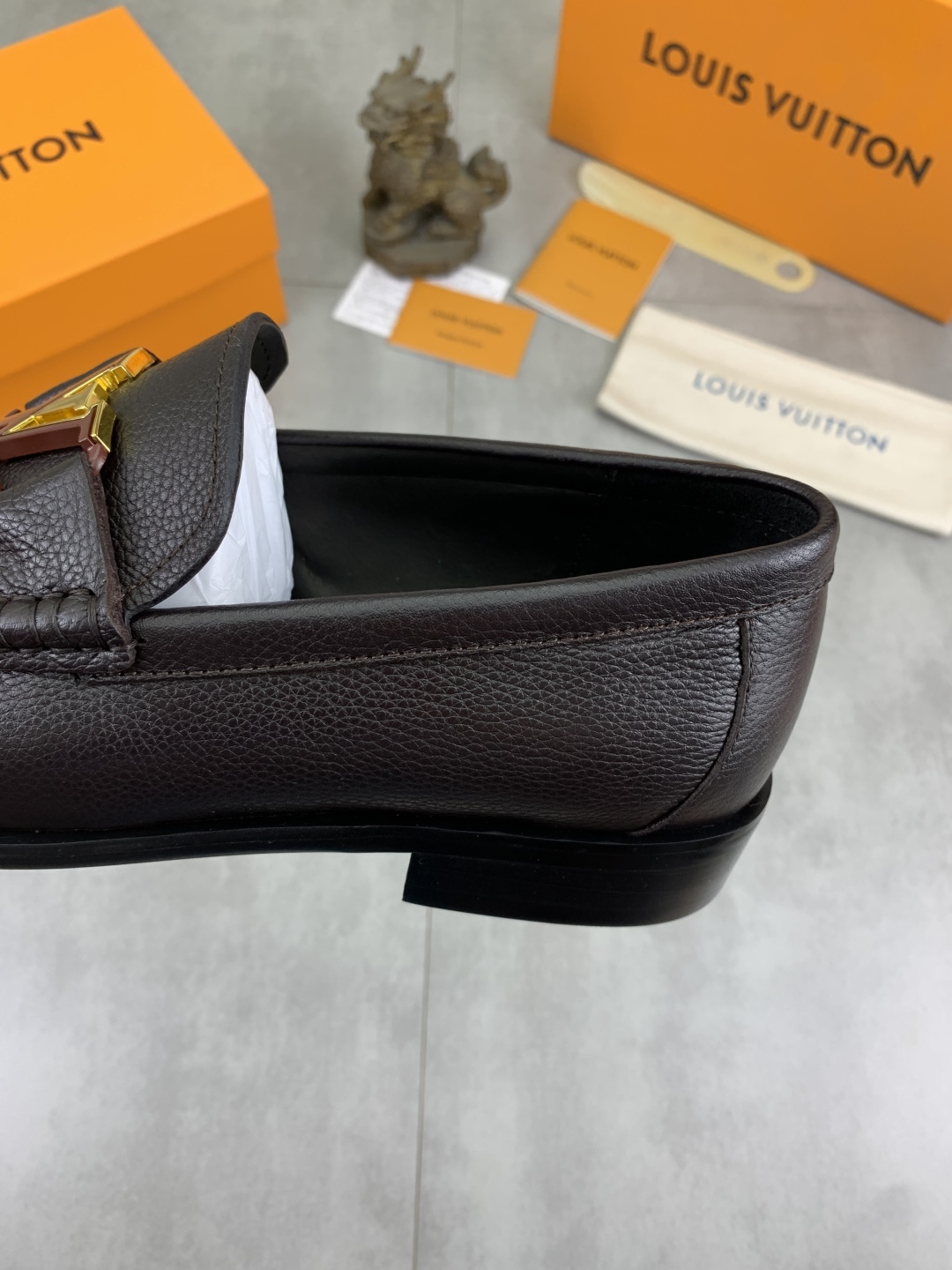 Louis Vuitton Classic Leather Loafers - Premium Quality & Comfort 8 cmp i1742485975340 7303 0 6