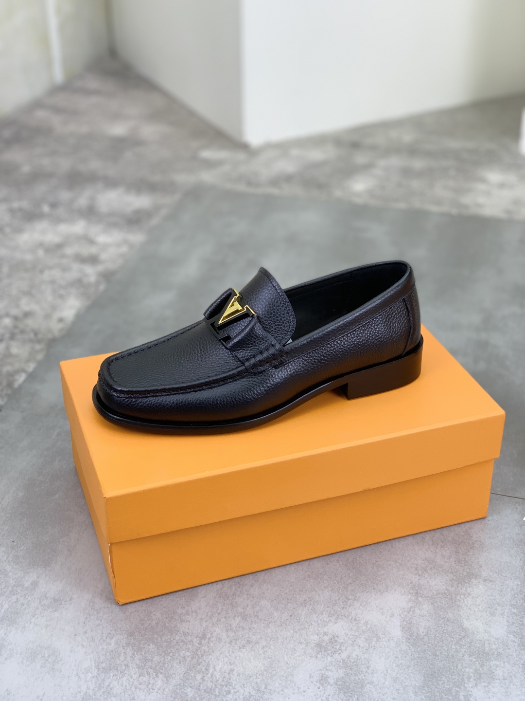 Louis Vuitton Leather Loafers for Men - Classic Style & Premium Quality 5 cmp i1742485987374 9043 0 3