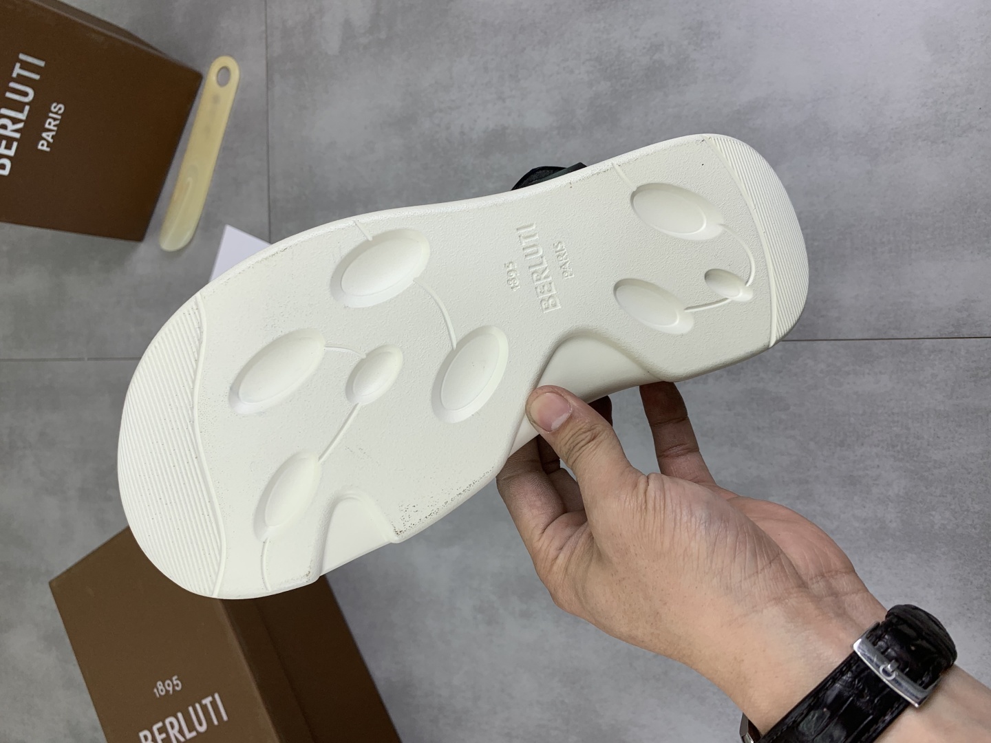 Berluti Men's Leather Cross Strap Sandals - Luxurious Comfort & Style 10 cmp i1742571465480 1216 0 8