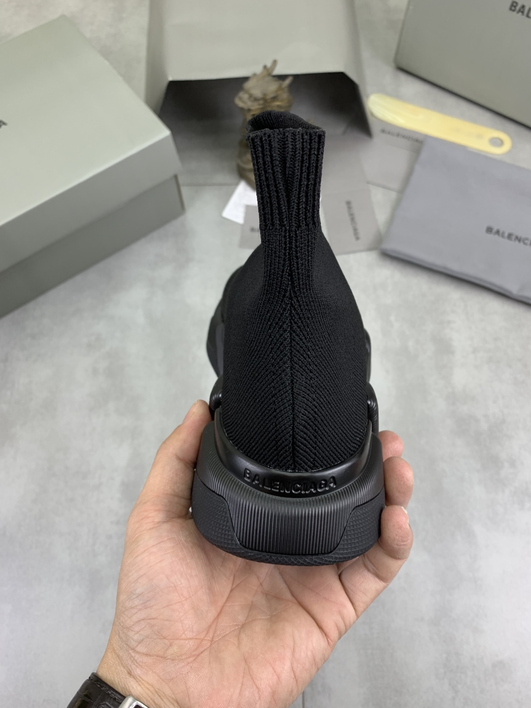 Balenciaga Speed 2.0 Black Knit Sock Boots - Seamless & Comfortable Design 9 cmp i1742572889546 8512 0 7