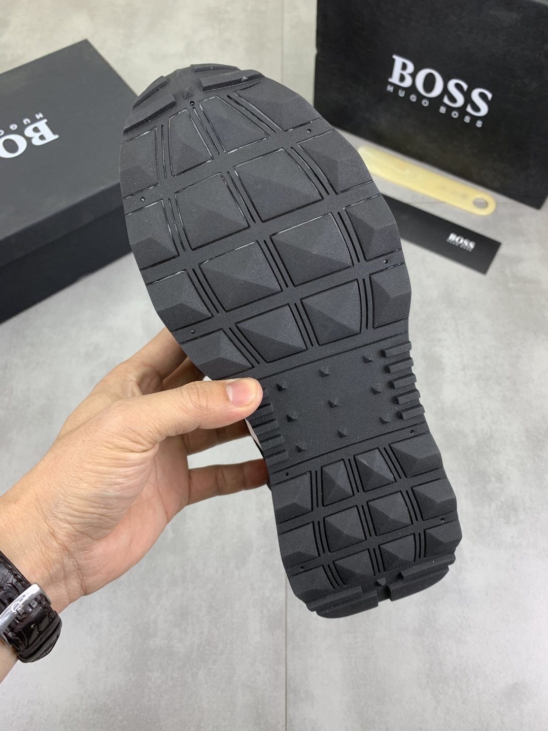 BOSS Men's Classic Lace-Up Sneakers - Premium Leather, Breathable Design, Stylish Comfort 10 cmp i1742656745400 6800 0 8