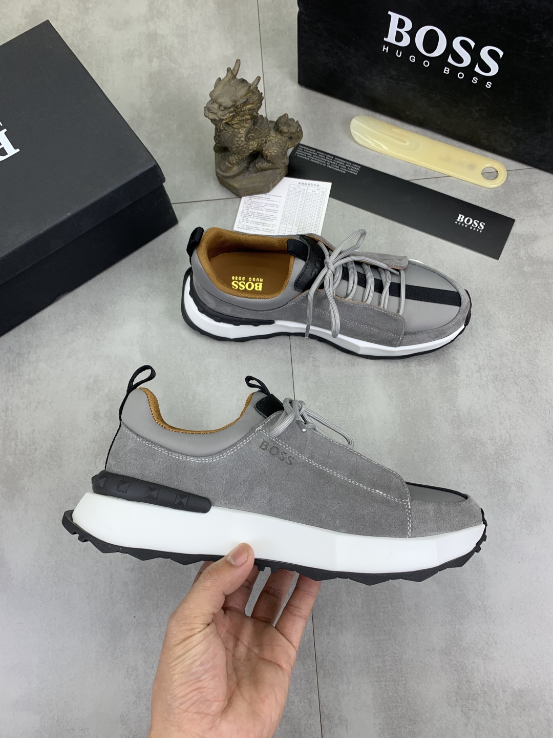 BOSS Classic Lace-Up Men's Sneakers - Premium Leather, Breathable Design 7 cmp i1742656763179 3488 0 5