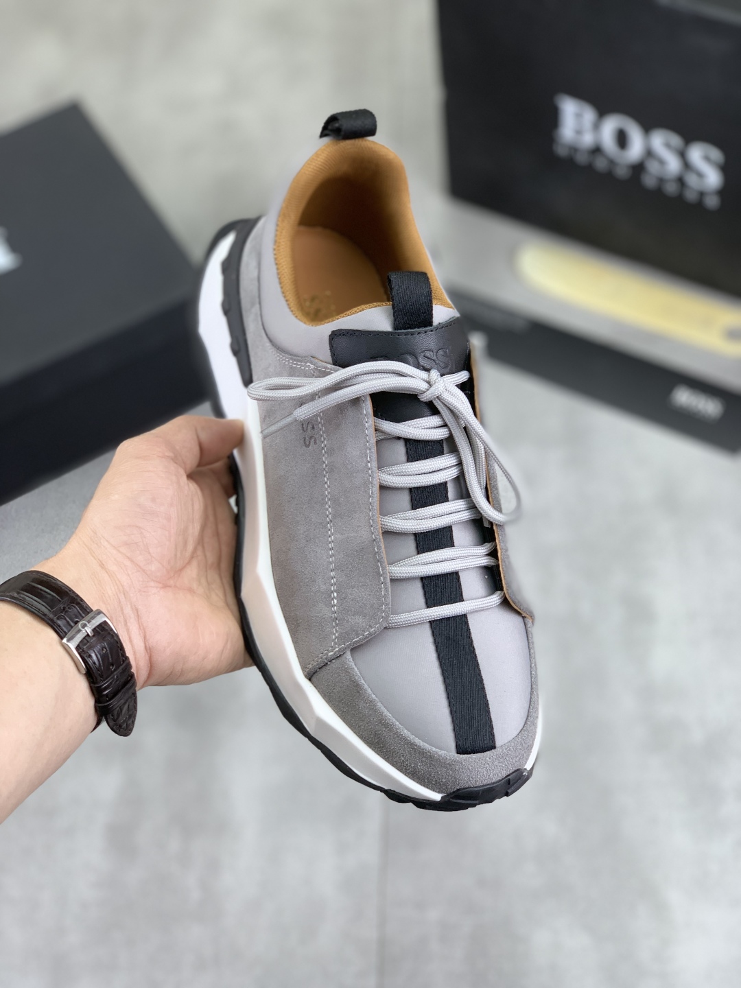 BOSS Classic Lace-Up Men's Sneakers - Premium Leather, Breathable Design 2 cmp i1742656763891 1114 0 0