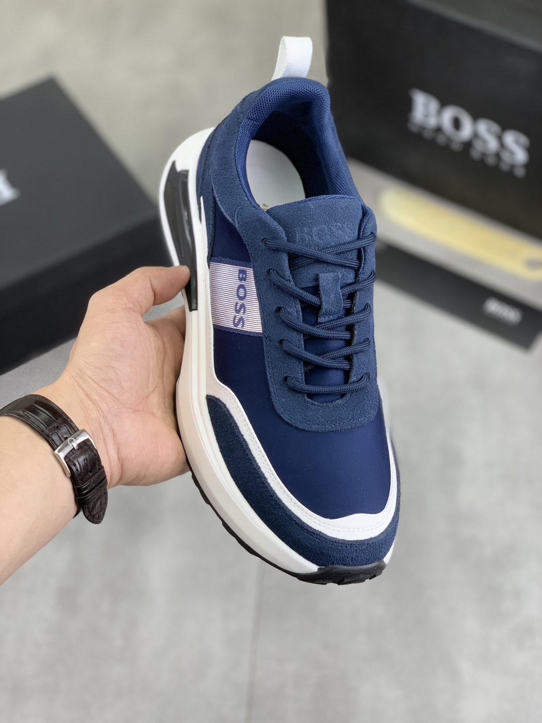 BOSS Classic Lace-Up Men's Sneakers - Premium Leather and Comfort 2 cmp i1742656822030 9731 0 0