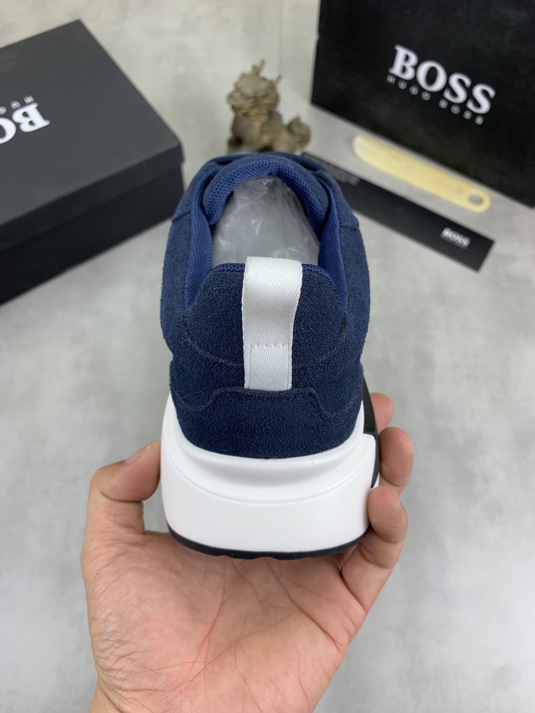 BOSS Classic Lace-Up Men's Sneakers - Premium Leather and Comfort 9 cmp i1742656827019 3450 0 7