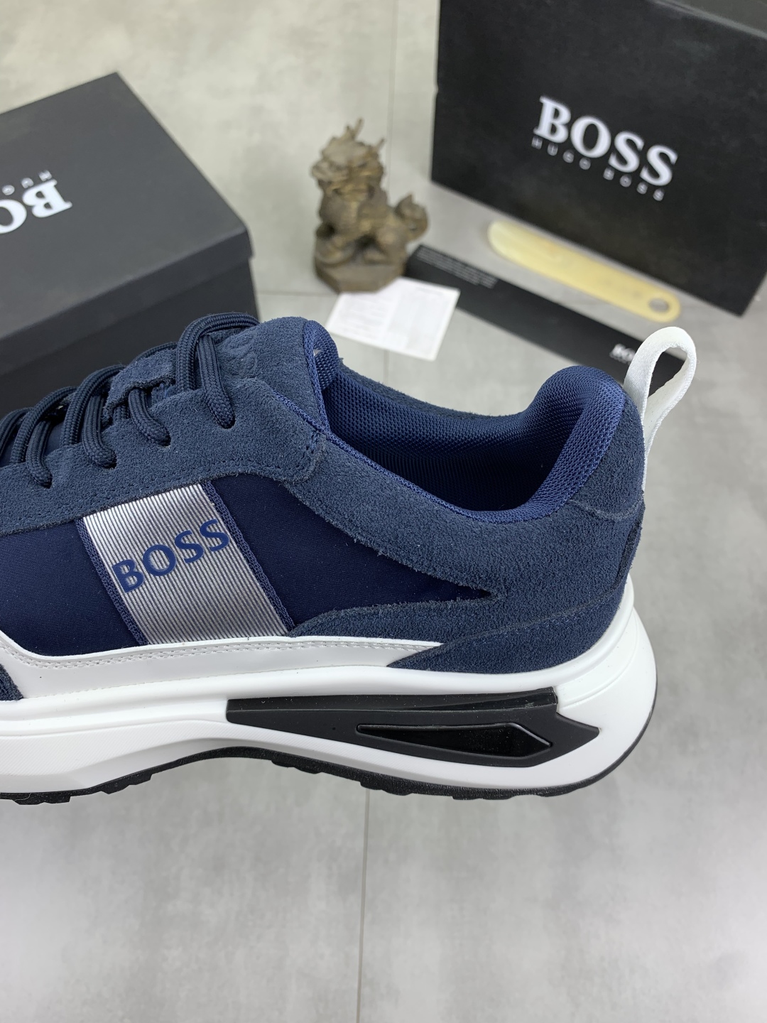BOSS Classic Lace-Up Men's Sneakers - Premium Leather and Comfort 8 cmp i1742656827074 6717 0 6