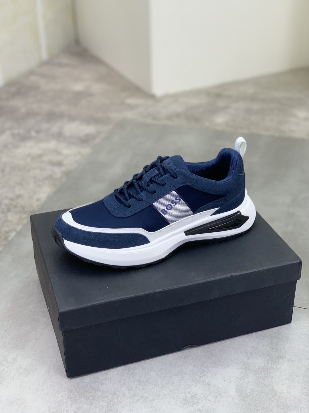 BOSS Classic Lace-Up Men's Sneakers - Premium Leather and Comfort 5 cmp i1742656830163 2159 0 3