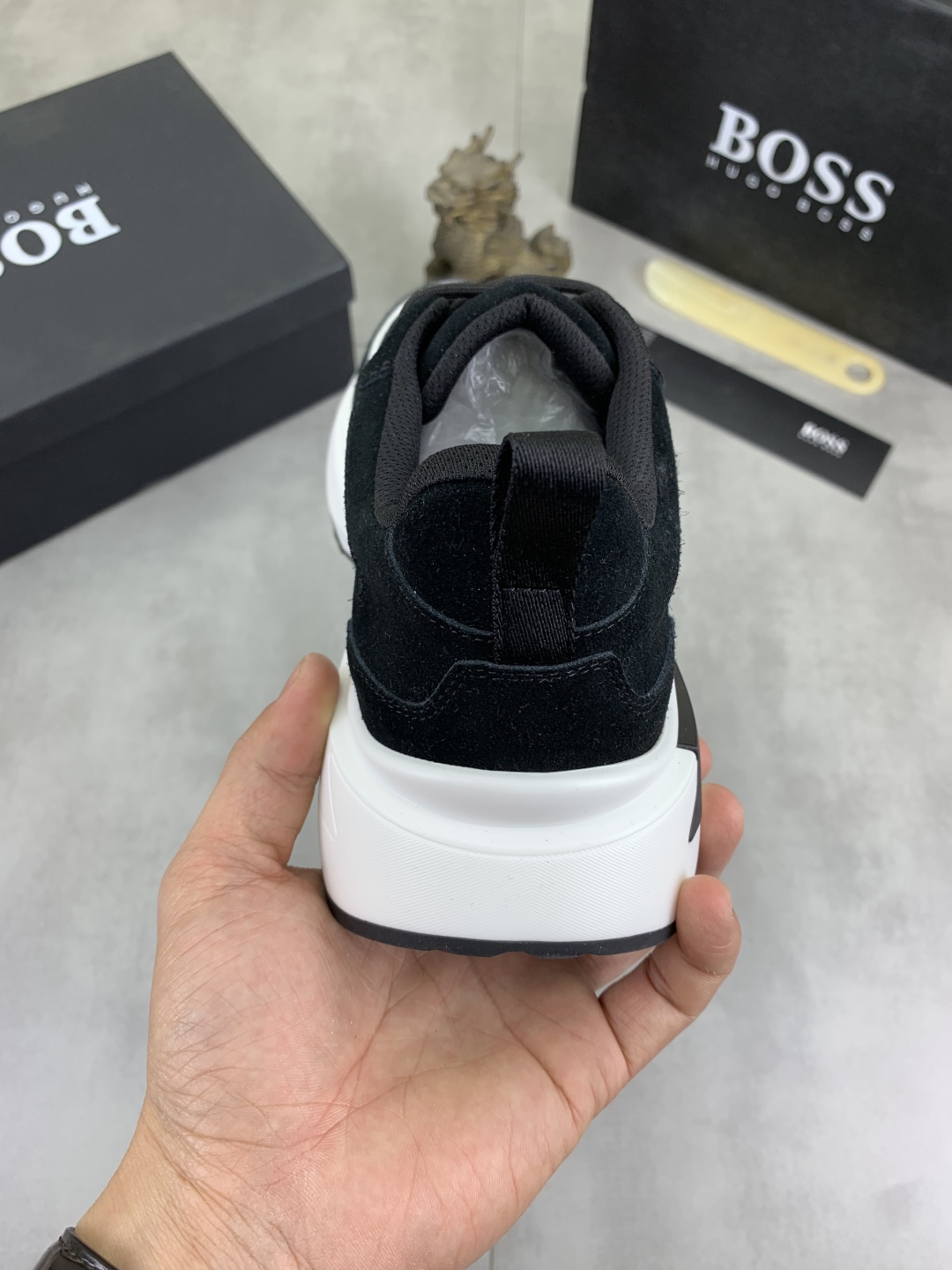 BOSS Men's Classic Lace-Up Sneakers in Black Leather and Breathable Fabric 9 cmp i1742656848208 2259 0 7