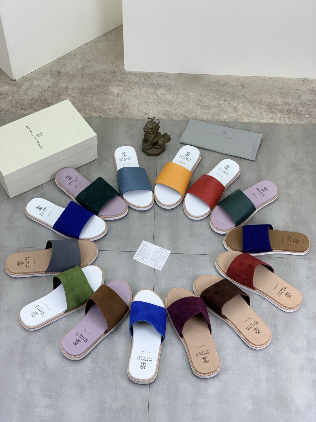 Precio de fábrica P170Brunello Cucinelli BC New Suede Slippers, 25ss Nueva colección Esta zapatilla 